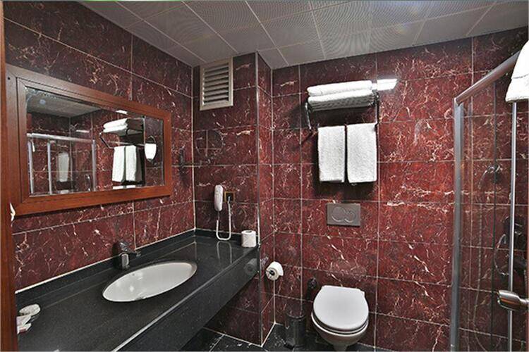 Lady Diana Hotel