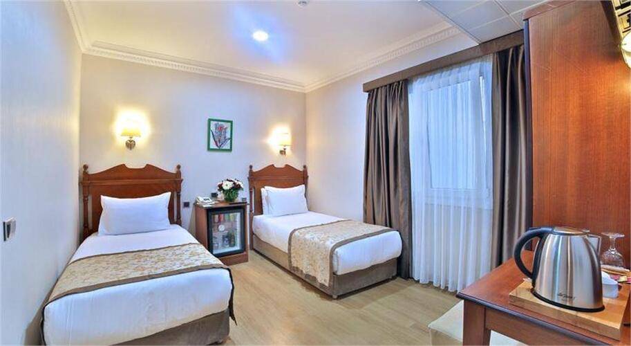 Lady Diana Hotel