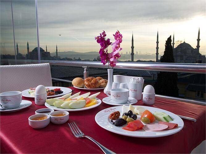 Lady Diana Hotel