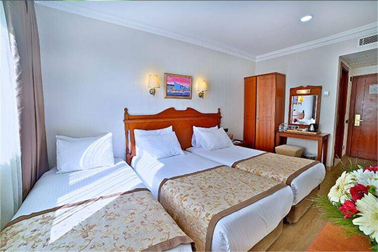 Lady Diana Hotel