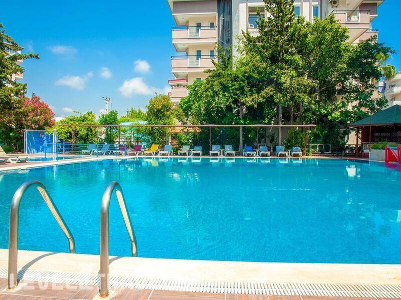 Фотография Grand Bahama Beach Hotel (Ex. Happy Beach Hotel)