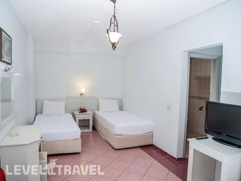 Фотография Grand Bahama Beach Hotel (Ex. Happy Beach Hotel)
