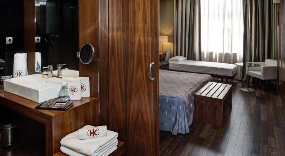 Catalonia Ramblas Hotel — фото 17