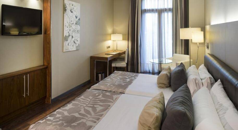 Catalonia Ramblas Hotel — фото 24