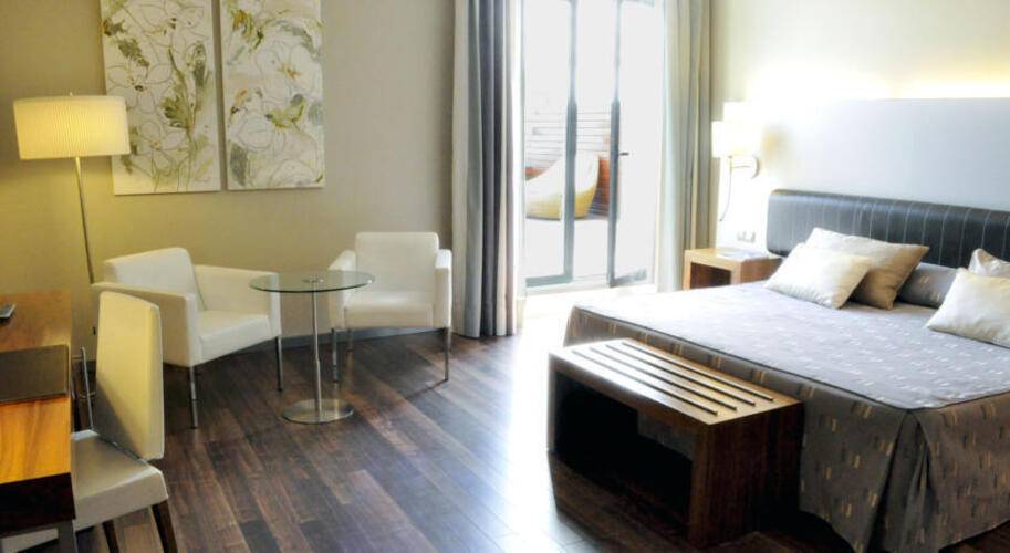 Catalonia Ramblas Hotel — фото 21