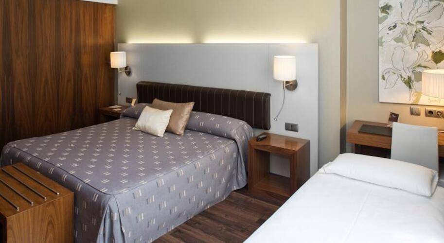 Catalonia Ramblas Hotel — фото 13