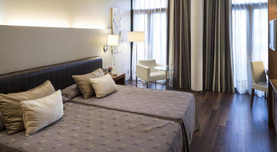 Catalonia Ramblas Hotel — фото 7