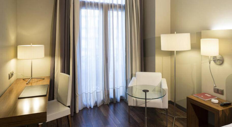 Catalonia Ramblas Hotel — фото 6