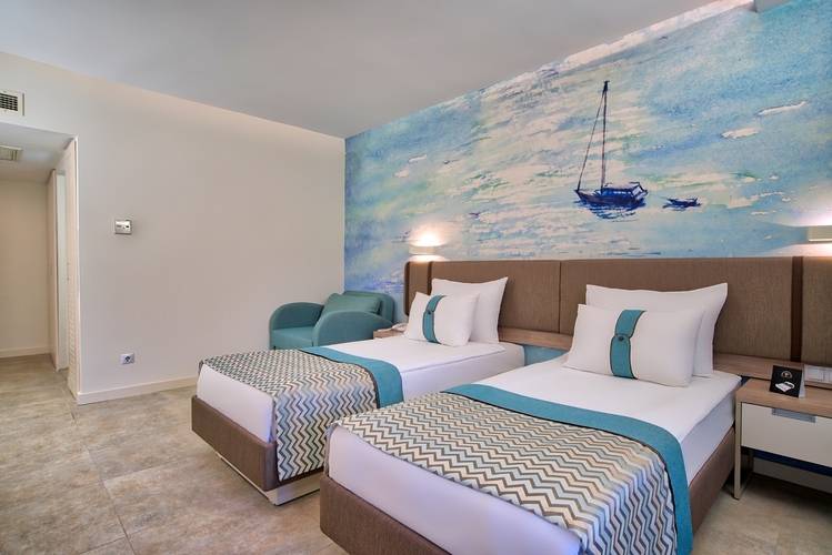 Pirate's Beach Club Hotel