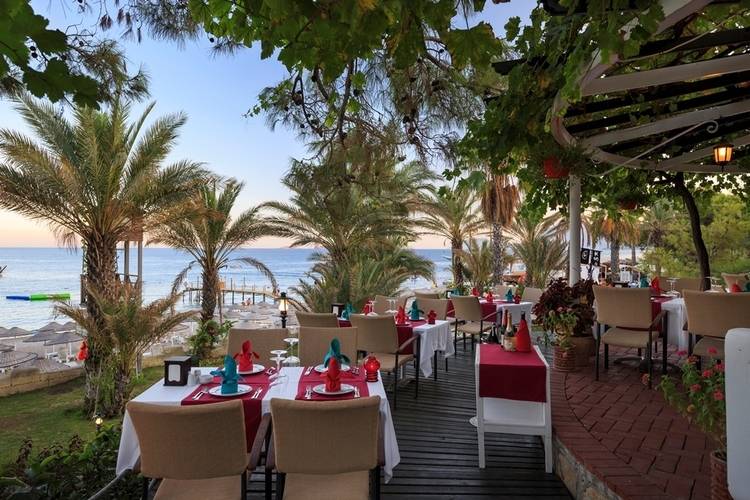 Pirate's Beach Club Hotel