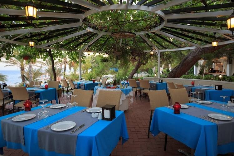 Pirate's Beach Club Hotel