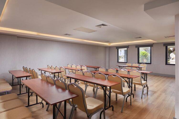 Imperial Turkiz Resort Hotel