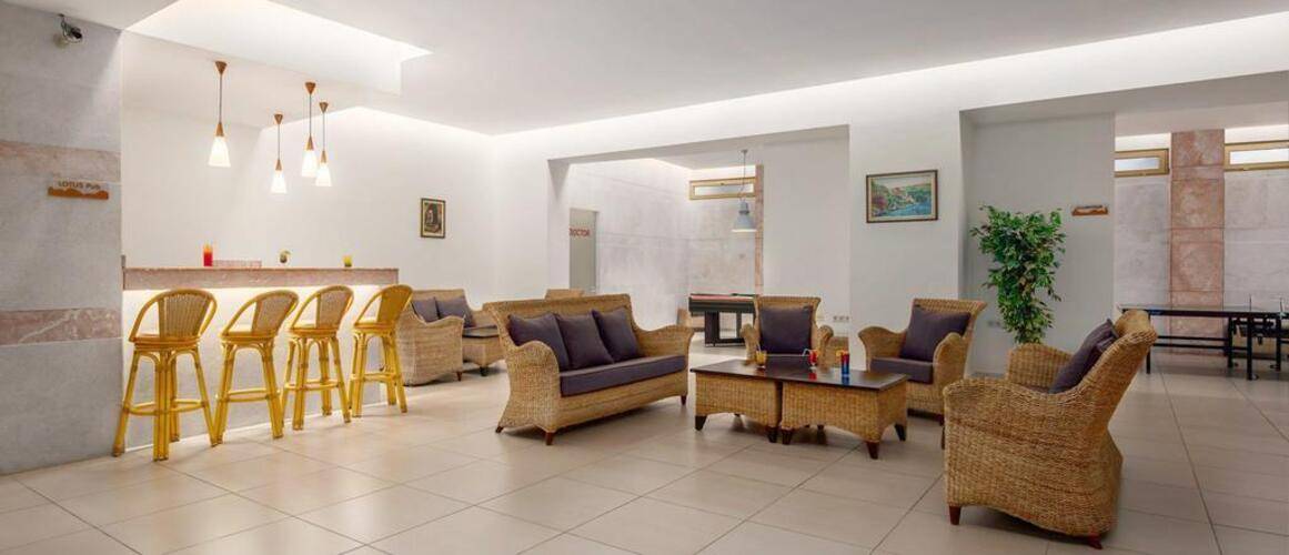 Golden Lotus Hotel