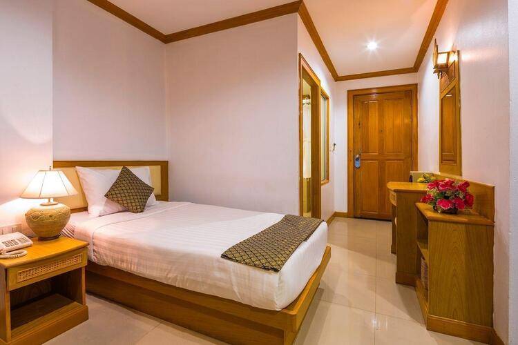 Azure Phuket Hotel (Ex. Sunshine Patong)