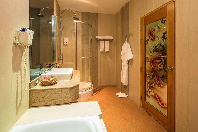 Azure Phuket Hotel (Ex. Sunshine Patong)