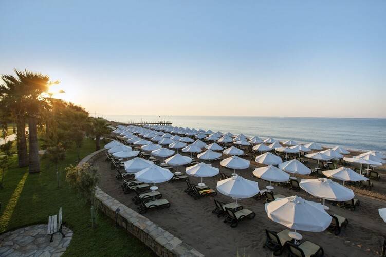 Crystal Tat Beach Golf Resort & Spa