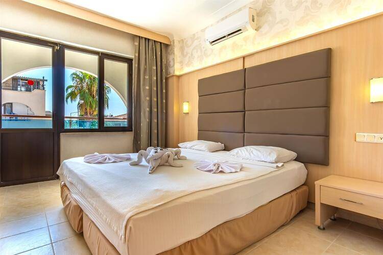 Ozcan Beach Hotel
