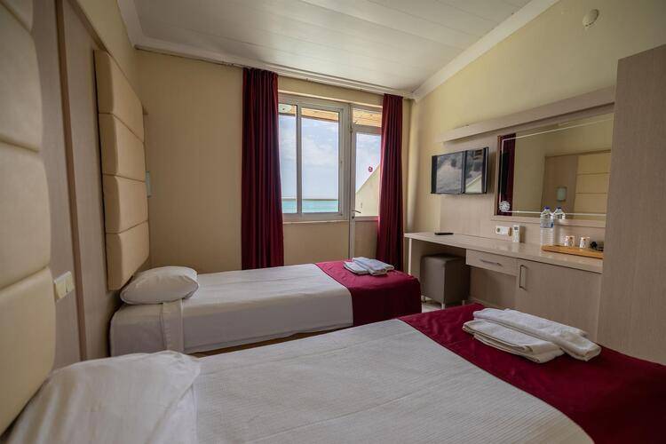 Ozcan Beach Hotel