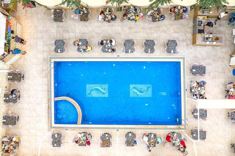Ozcan Beach Hotel