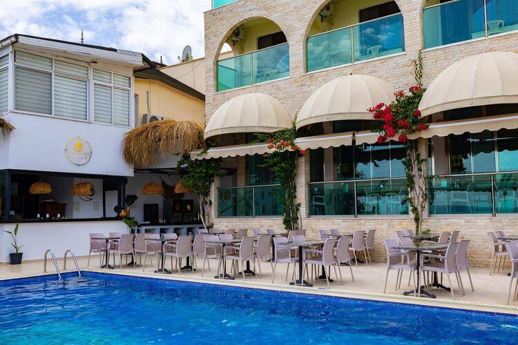 Ozcan Beach Hotel