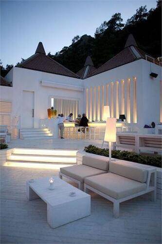 Hillside Beach Club