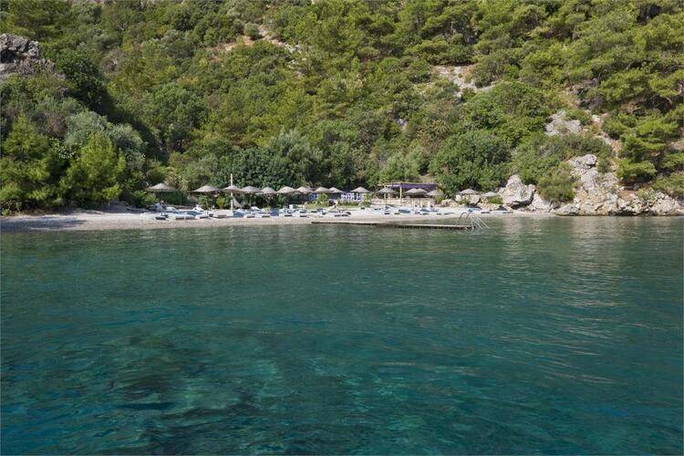 Hillside Beach Club