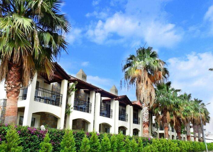 Tiana Beach Hotel
