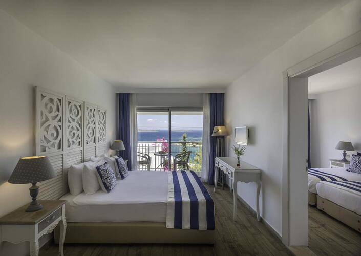 Blue Dreams Resort & Spa
