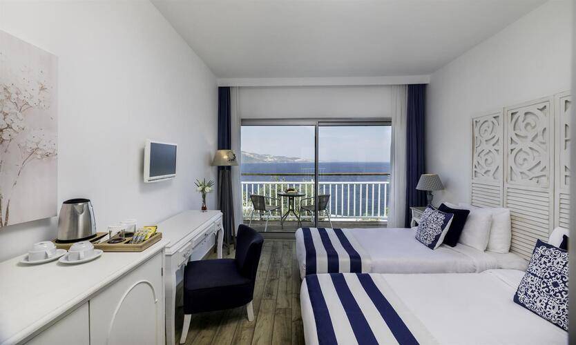 Blue Dreams Resort & Spa