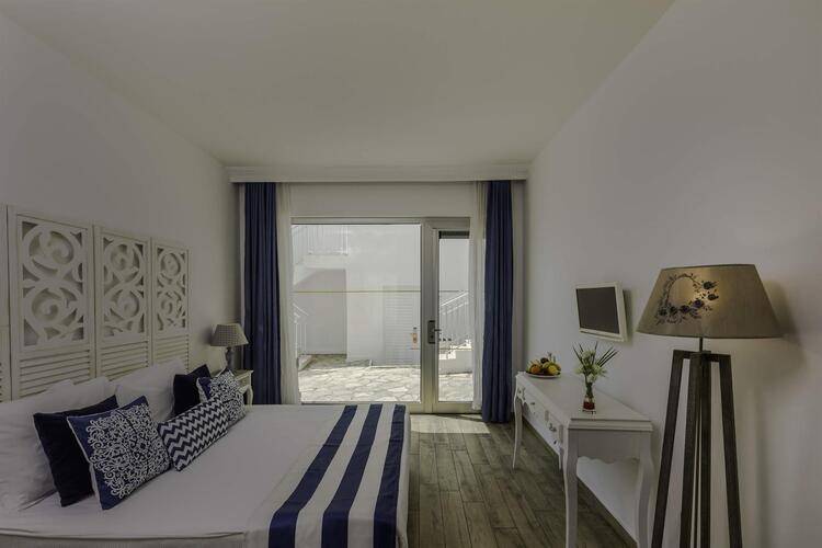Blue Dreams Resort & Spa