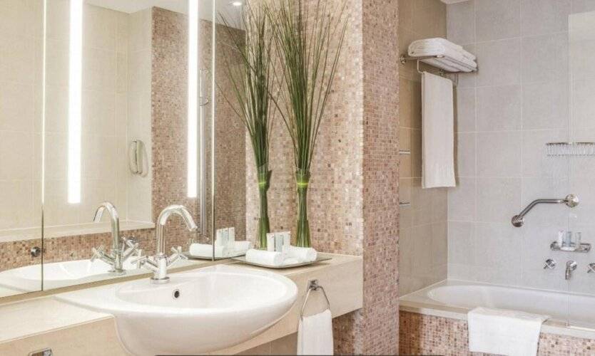 Burjuman Arjaan Hotel