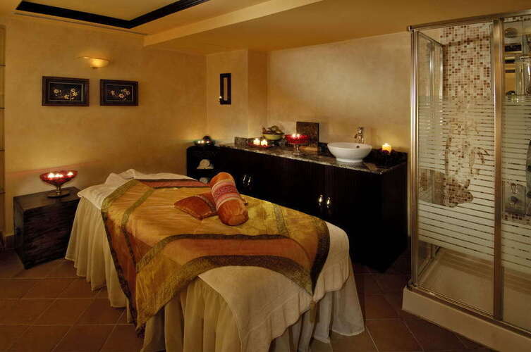 Arabian Courtyard Hotel & Spa