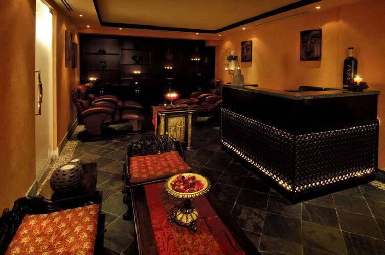 Arabian Courtyard Hotel & Spa