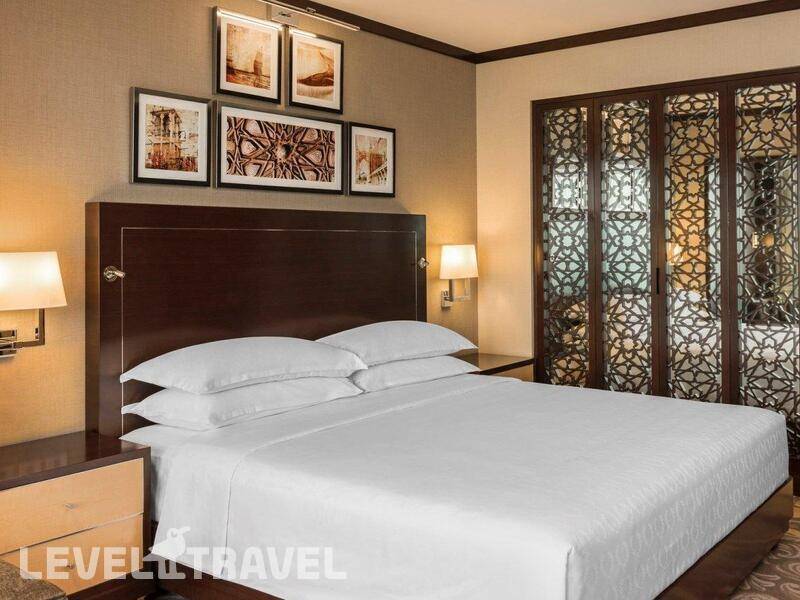Фотография Sheraton Dubai Creek Hotel & Towers