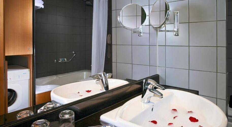 J5 Hotels Port Saeed (Ex.Rihab Rotana)