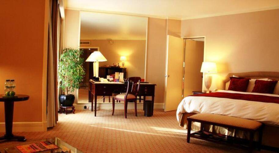 Radisson Blu Dubai Deira Creek
