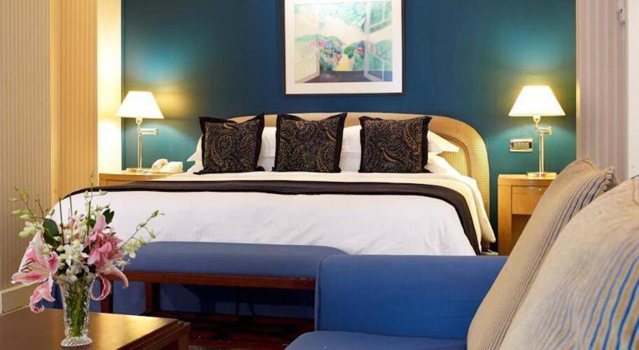 Radisson Blu Dubai Deira Creek