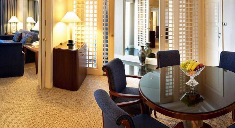 Radisson Blu Dubai Deira Creek