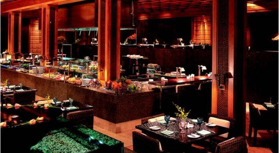 Radisson Blu Dubai Deira Creek