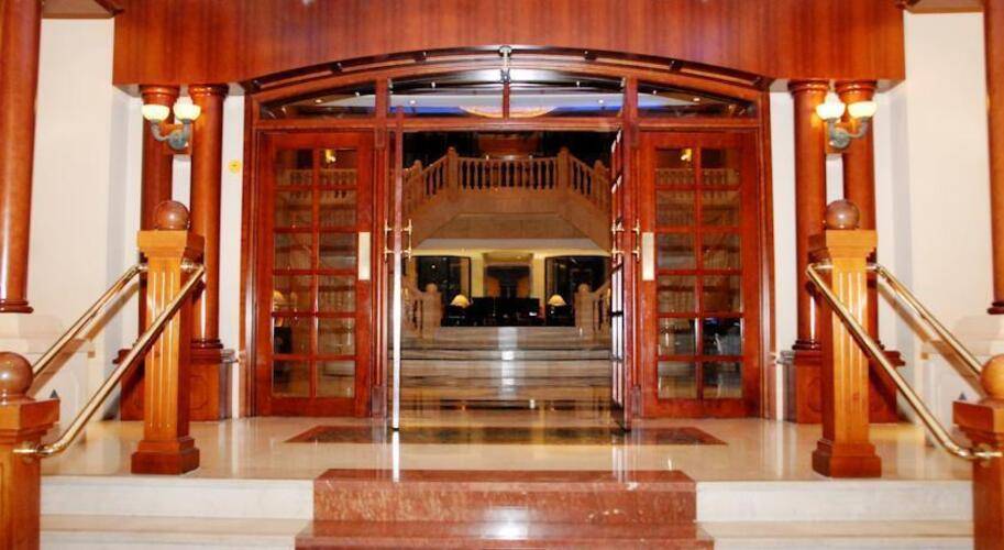 Carlton Palace (Ex.Metropolitan Palace)