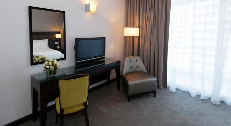 Flora Creek Hotel Apartment