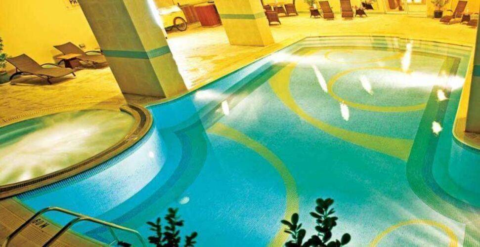 Flora Creek Hotel Apartment