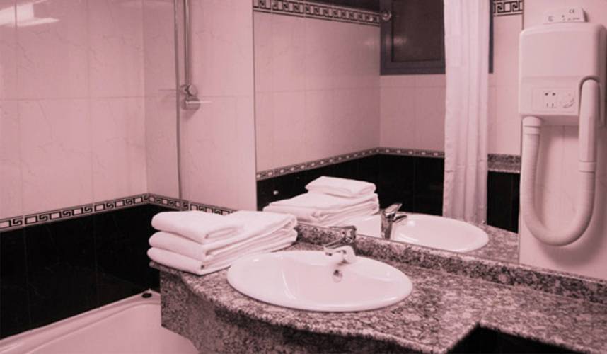 Dubai Palm Hotel
