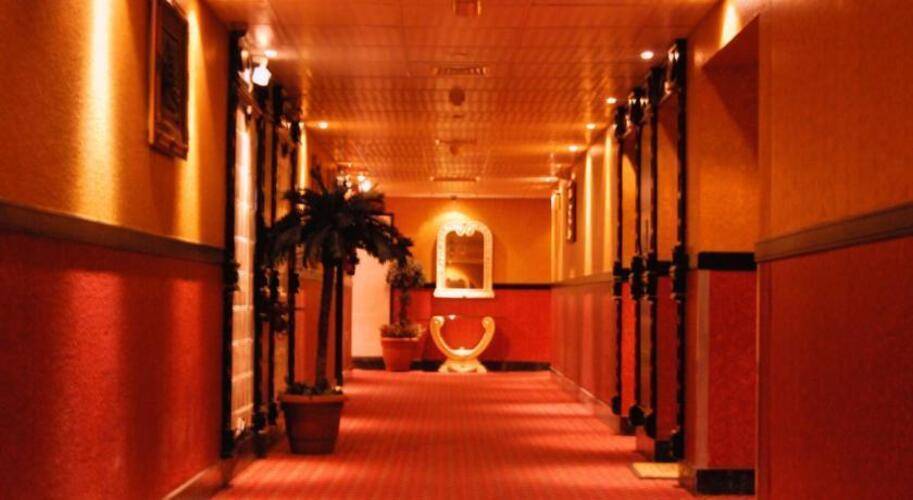 Dubai Palm Hotel