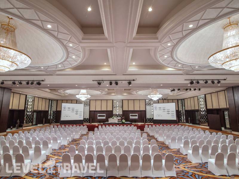 Фотография Movenpick Grand Al Bustan Dubai (Ex.Roda Al Bustan Dubai Airport) Фотография Movenpick Grand Al Bustan Dubai (Ex.Roda Al Bustan Dubai Airport)