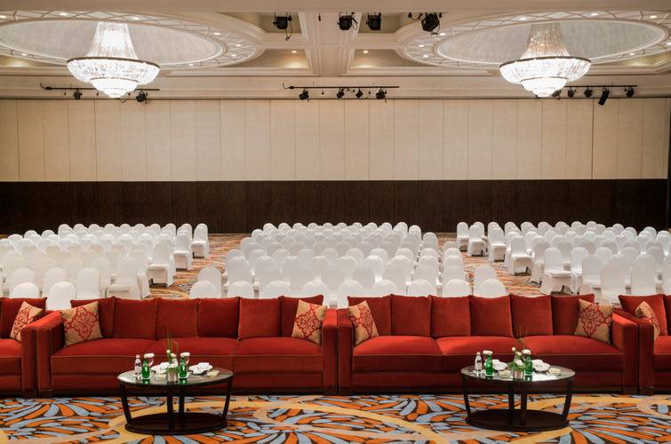 Movenpick Grand Al Bustan Dubai (Ex.Roda Al Bustan Dubai Airport)