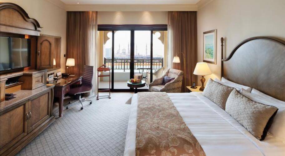 Shangri La Hotel Qaryat Al Beri