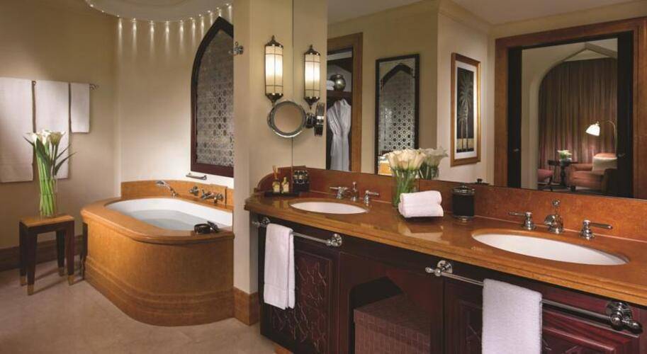 Shangri La Hotel Qaryat Al Beri