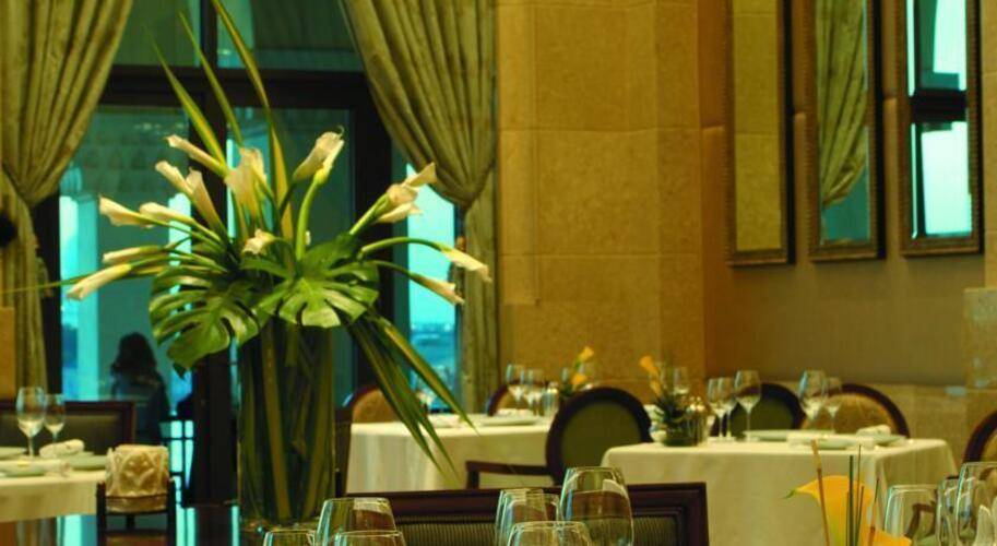 Shangri La Hotel Qaryat Al Beri