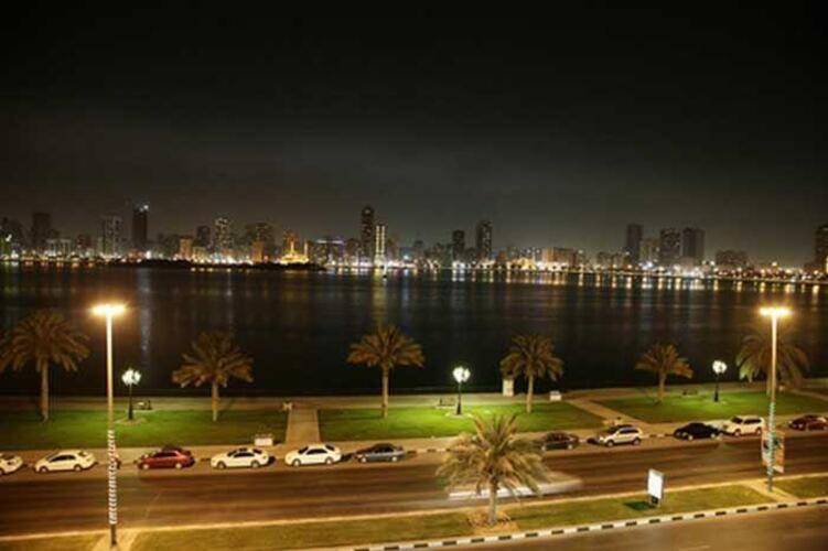 Corniche Hotel Sharjah (Ex. Hilton Sharjah, Ex. Al Buhairah)